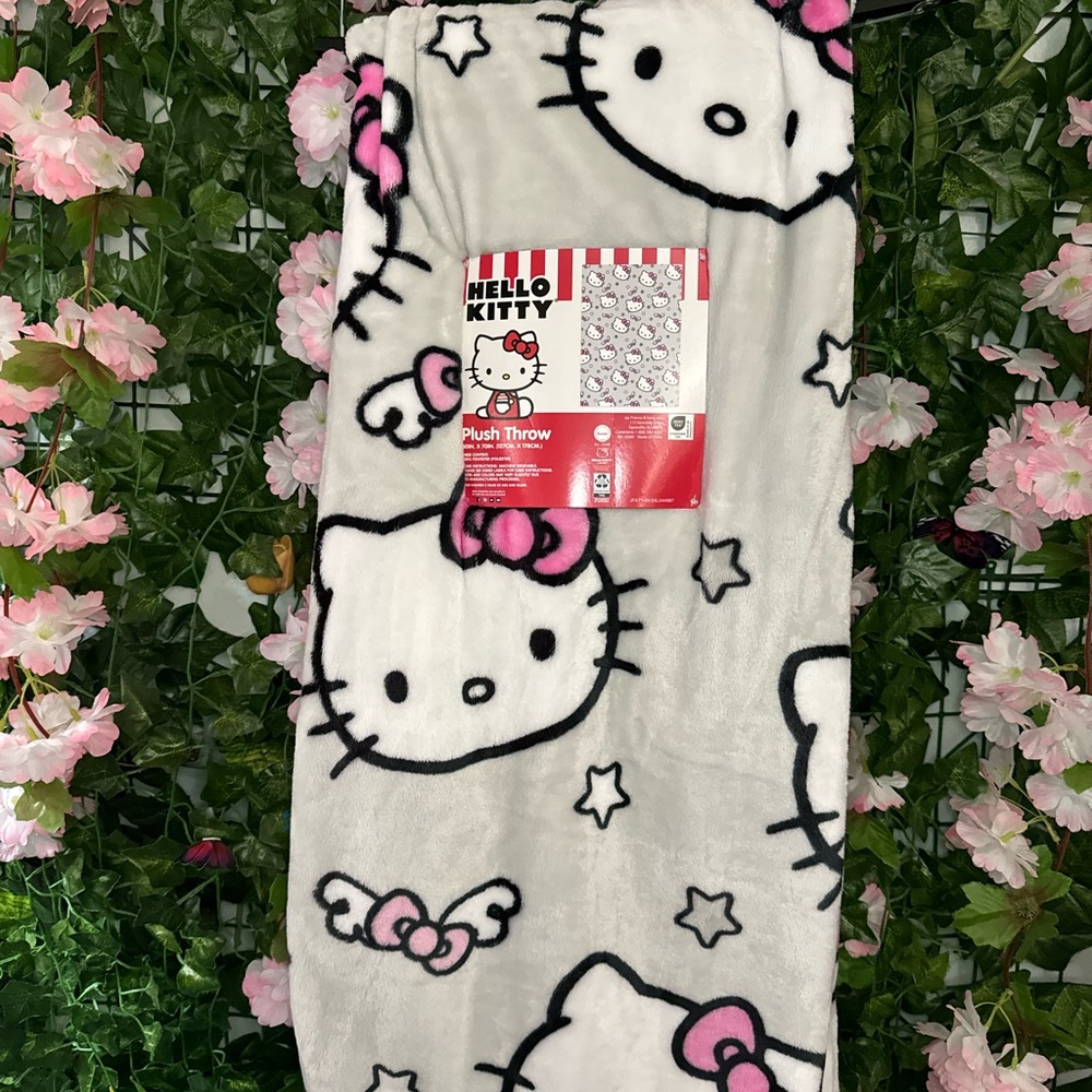 Hello Kitty Gray Bow Blanket